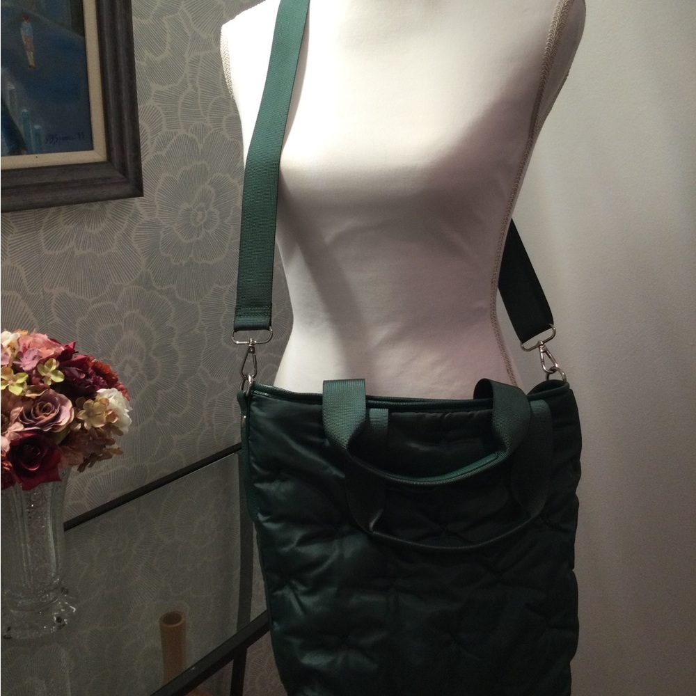 PRICE DROP! Green Puffer Bag Tote & Crossbody - Picture 13 of 15